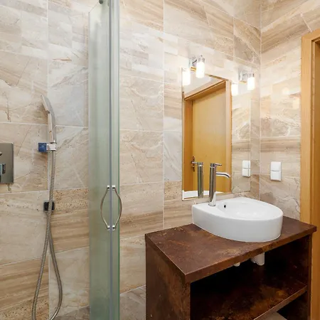 Gallus- Z Klimatyzacja 4* クリニツァ・モルスカ