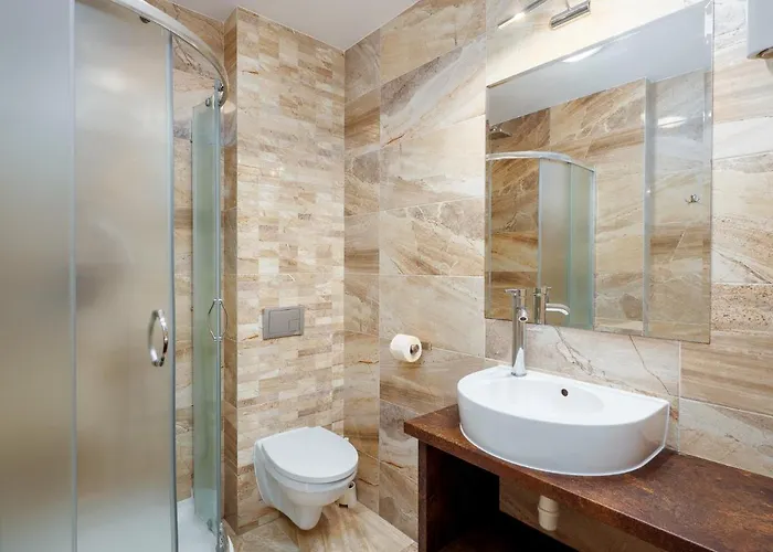 住宿加早餐酒店 Gallus- Z Klimatyzacja 库瑞尼卡慕斯卡