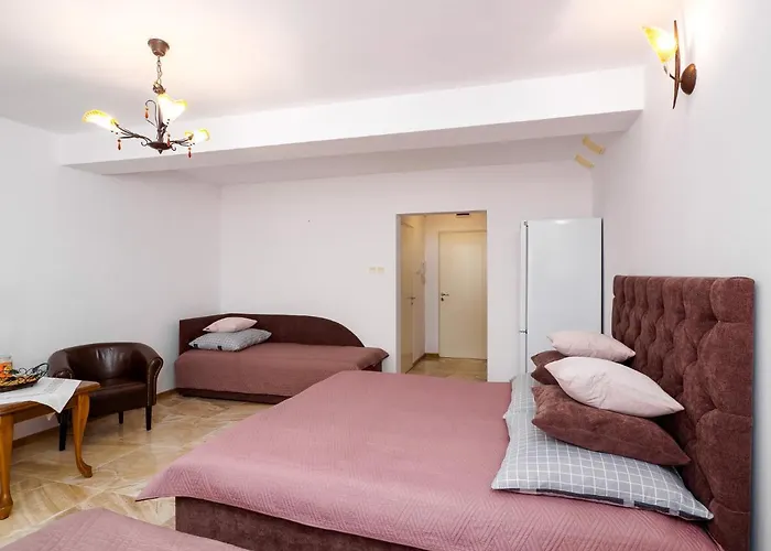 Gallus- Z Klimatyzacja 住宿加早餐酒店 4*