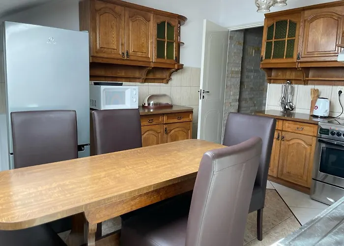 Gallus- Z Klimatyzacja 住宿加早餐酒店 4*