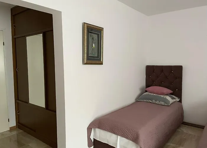 Gallus- Z Klimatyzacja 住宿加早餐酒店 4*