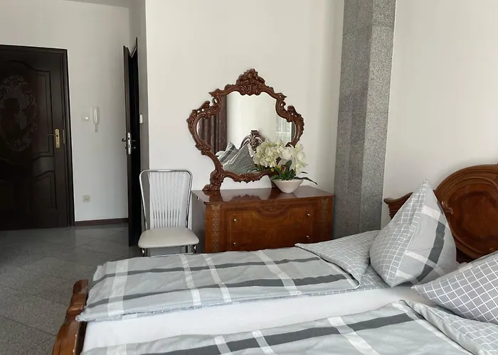 Gallus- Z Klimatyzacja 住宿加早餐酒店